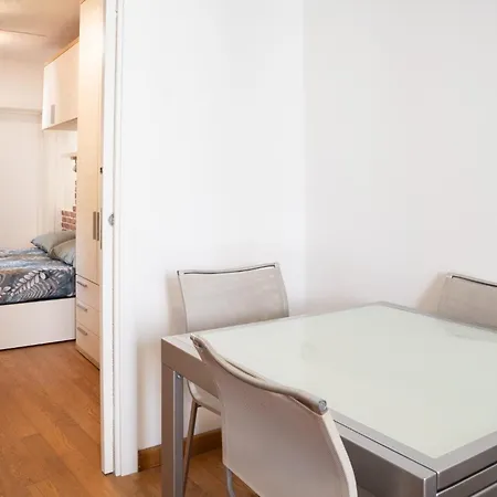 Guesthost - Cozy In The Heart Of Apartman Ravenna